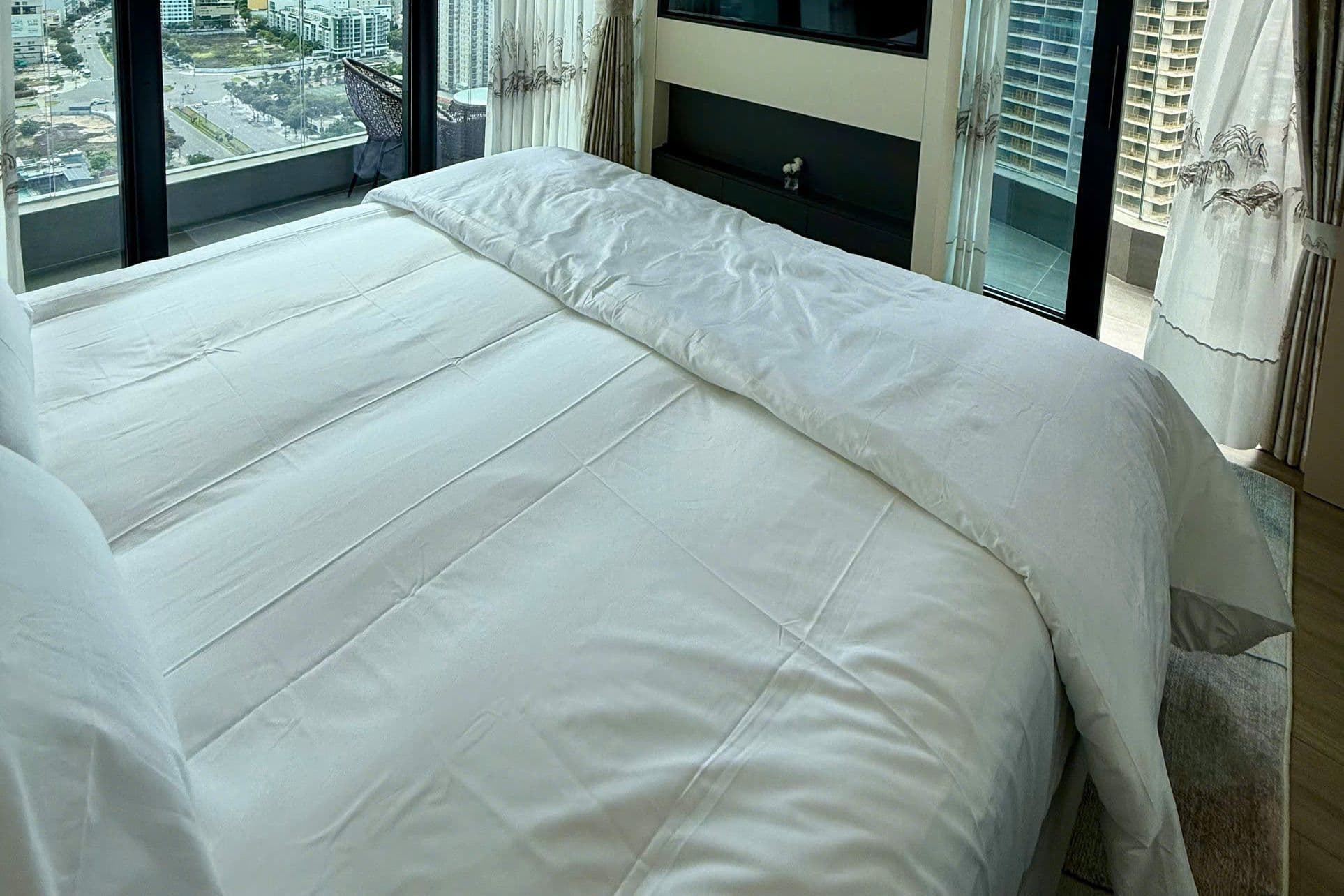 Lux Time Square (1BR) – High-Floor Ocean View Residence