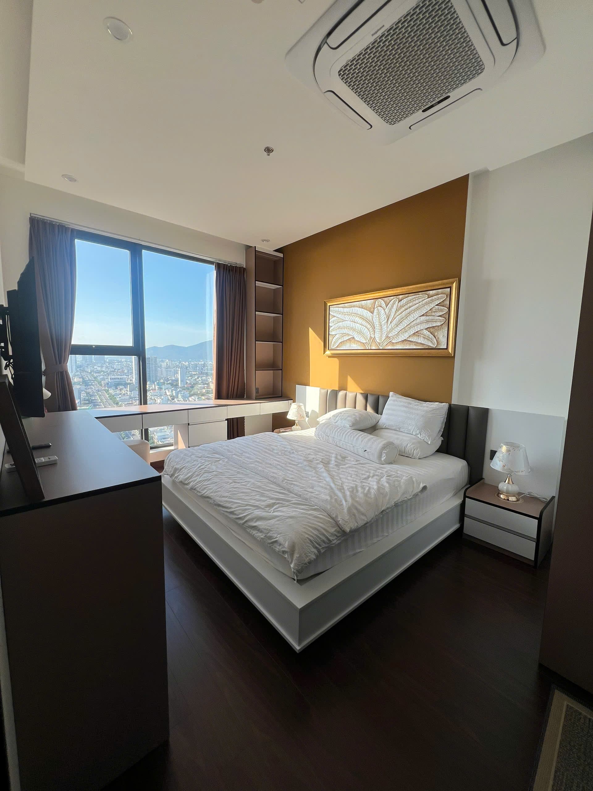 Lux Panoma 1 (1BR) – High-Floor Residence with Sunrise Ocean Views