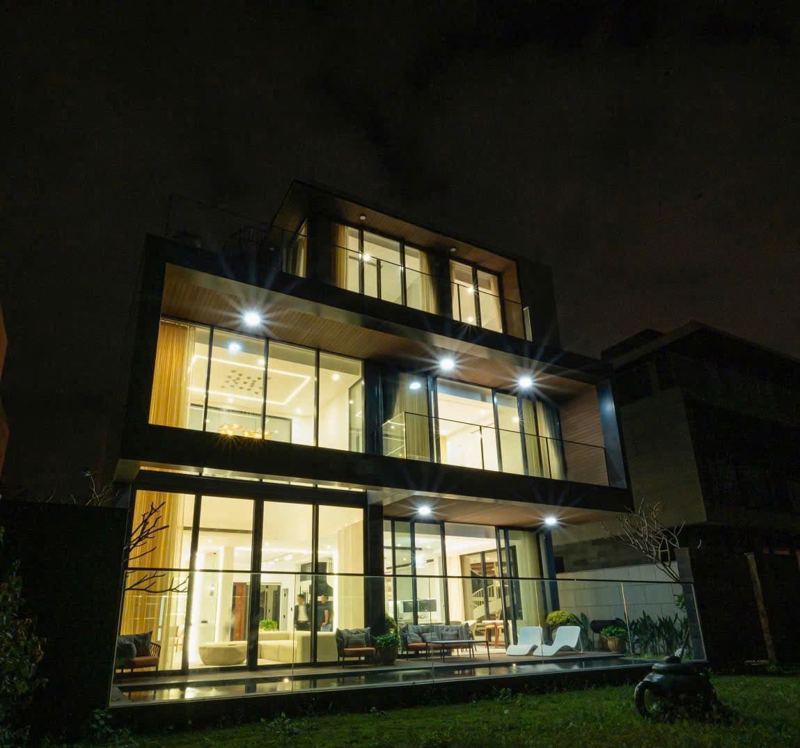 One River Regal Villa – Premium Riverside Living in Da Nang