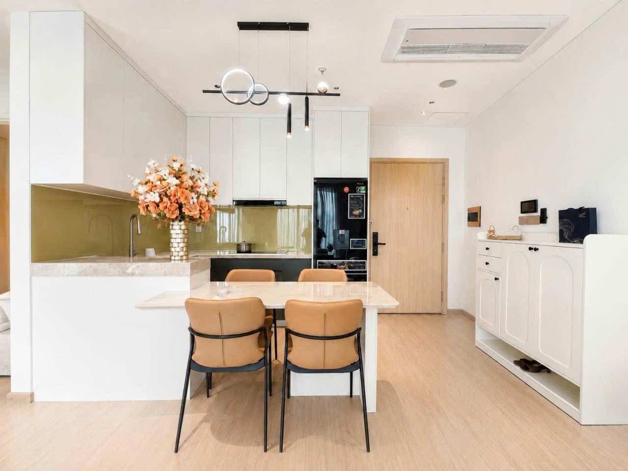 Lux Panoma 2 (1BR) – Han River and Downtown Skyline Panorama